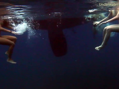 nastolatka i jej gorąca mleczna cipka