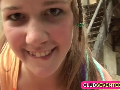 każda nastolatka kiedy potrzebuje siana da dupy