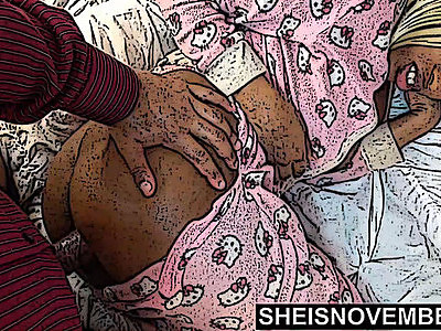 dobiera się do nastolatki rozmawiającej przez telefon