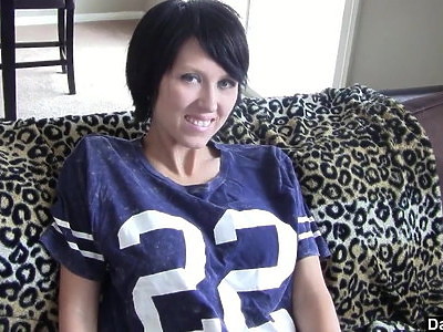 nastolatka bierze do ryja w dupę i cipę