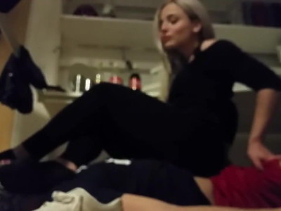 łysy zapina boską osiemnastolatkę