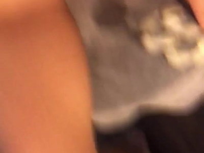 nastolatka zarzuca wielką dupeczką