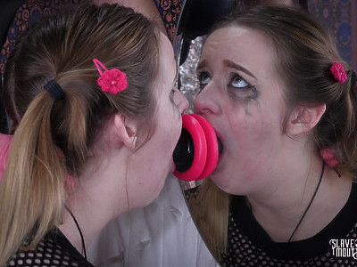 amatorka pokazuje swoją dupcię