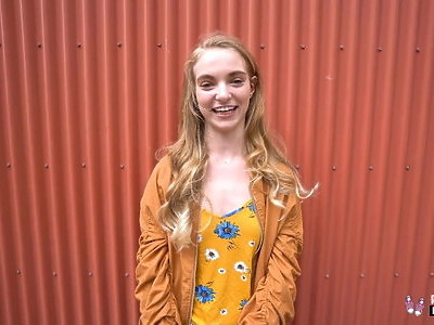 młoda karla kush jest wirtualnie ruchana