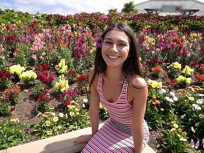 dwie przyrodnie siostry naprawdę dobrze się dogadują