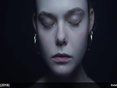 niezła amatorka trzepie i ssie długiego penisa