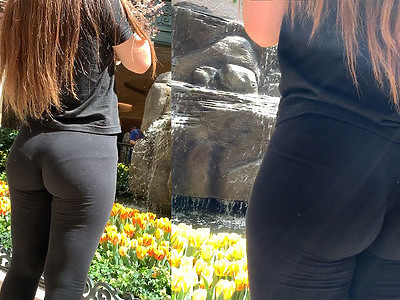 gorące nastolatki obciągają szefowi