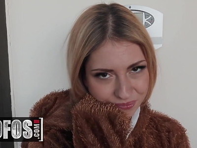 zapinanie skośnookiej amatorki