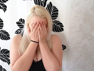 młode i ładne panny stykają się mokrymi cipeczkami