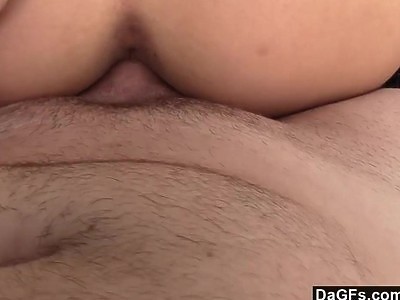 młoda rosjanka jest ruchana na pieska