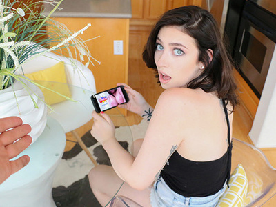 przyłapana na oglądaniu porno przez ojczyma